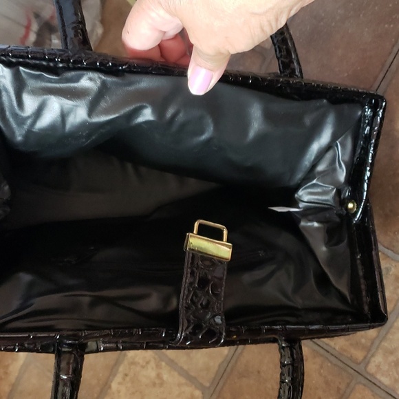 Mitzi Alligator Texture Black/Gold Handbag - Picture 5 of 8